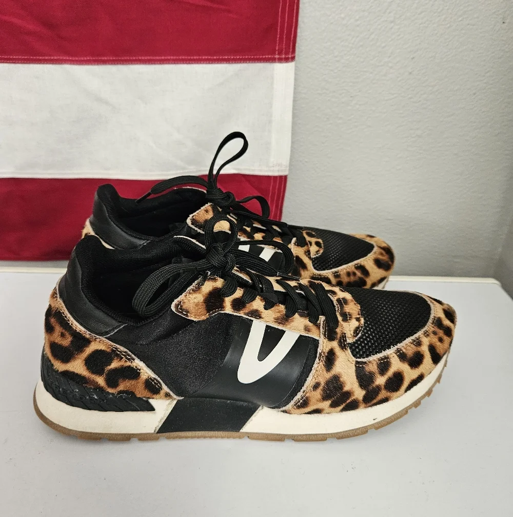 TRETORN Women's Loyola Cheetah print sneakers Size 9